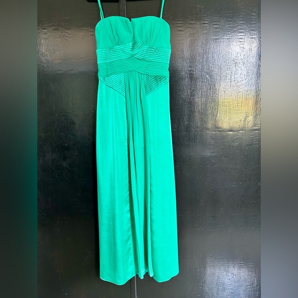 BCBG beautiful emerald long strapless night dress.💚 Size 8. - Picture 1 of 6